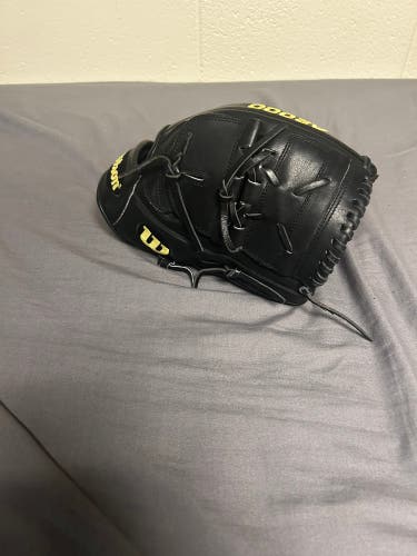 Clayton Kershaw glove Wilson A2000