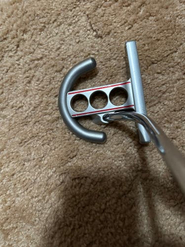 Used Left Hand Scotty Cameron Futura Putter