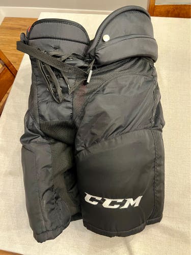 Senior XL CCM Pro Stock HP45 Hockey Pants