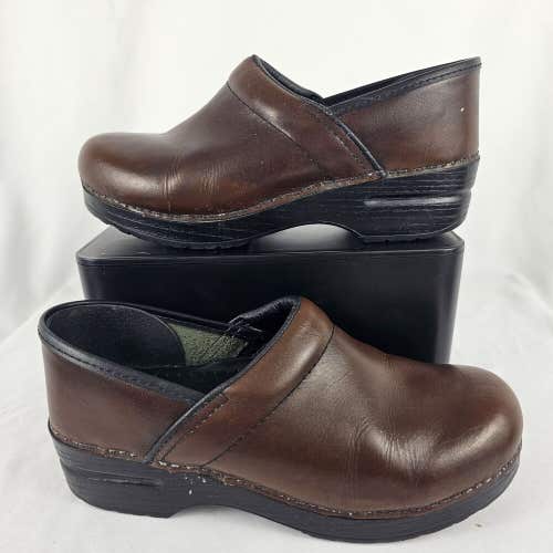 Dansko Oiled Brown Leather Professional Slip On Staple Work Clogs Sz 38, 7.5-8