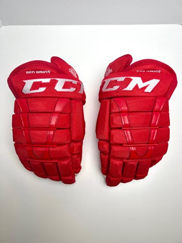 New NHL Pro Stock Red Wings CCM HG96 Pro Stock 4-Roll 14” Hockey Gloves