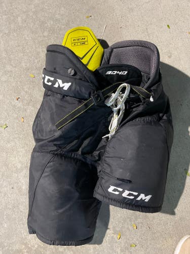 Junior Used XL CCM Tacks 9040 Hockey Pants