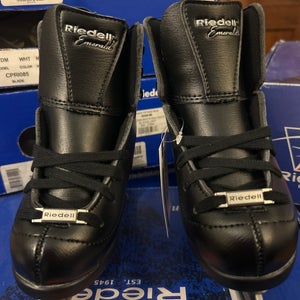 New Riedell Jr 19 Black Skates Emerald Size 10 Medium Width
