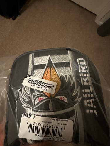 White New 2023 Right Handed 39" Versa Jailbird Putter