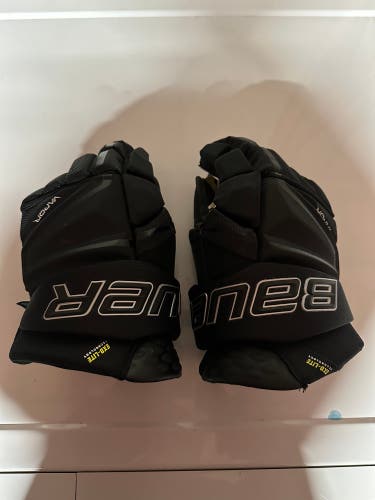 Bauer 14"  Vapor Hyperlite Gloves