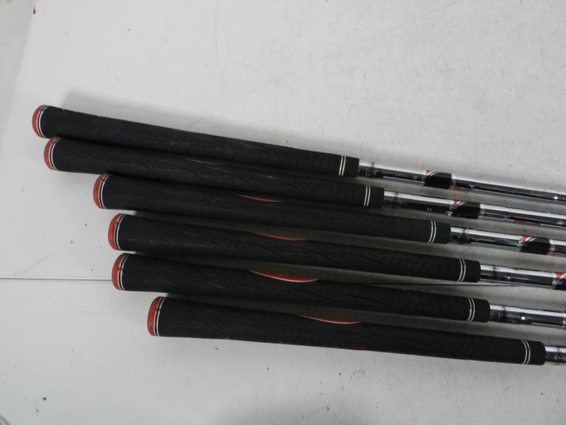 Nicklaus SS460x 9 Club Set with Matching Black & Red Carry Stand