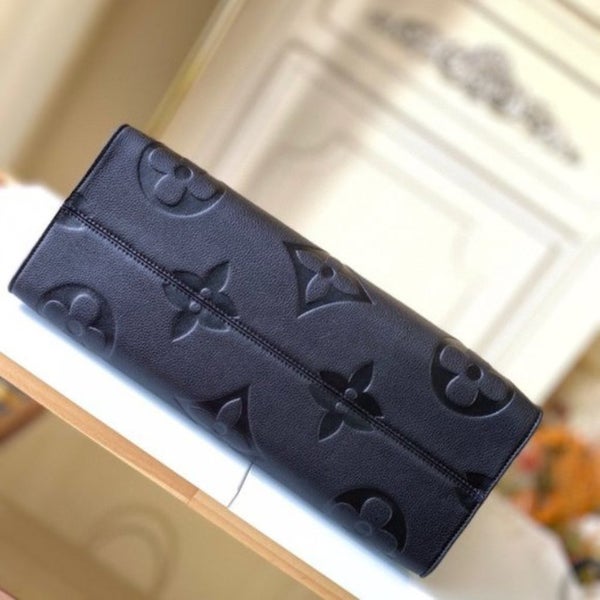 Louis Vuitton Monogram Giant Empreinte OntheGo MM - Black Totes, Handbags -  LOU755760