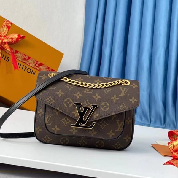 Louis Vuitton adjustable shoulder strap messenger bag Messenger shoulder  bag-1