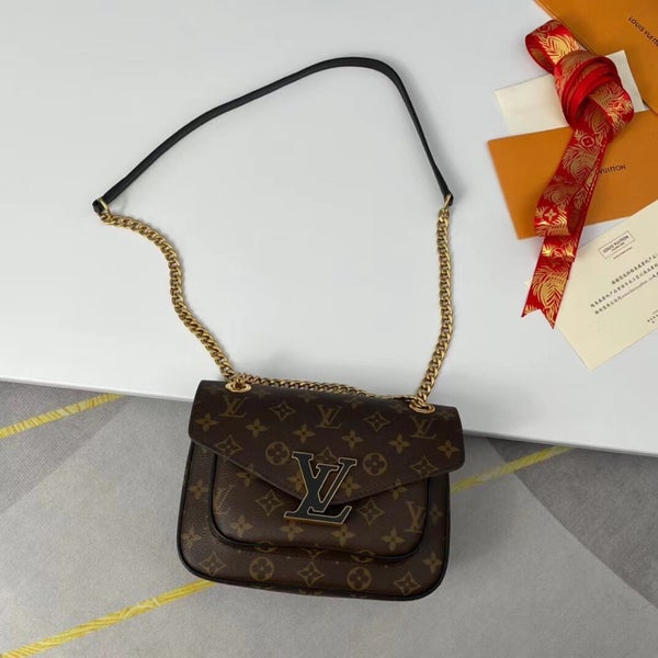 Louis Vuitton Adjustable Strap Messenger Bags
