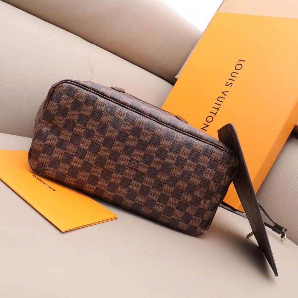 Louis Vuitton, Bags, The Louis Vuitton Neverfull Mm In Damier Ebene With  A Cherry Interior