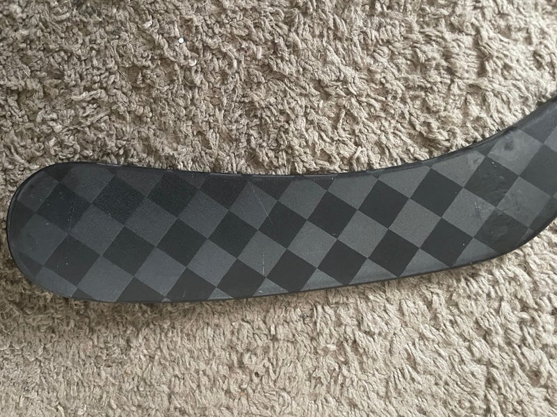 Junior Right Handed P92 Nexus Geo Hockey Stick
