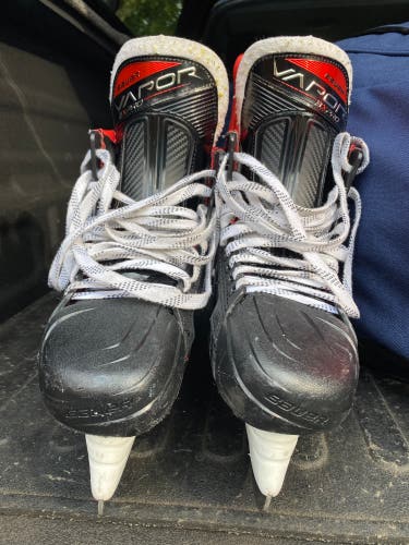 Used Bauer   Size 7.5 Vapor 3X Pro Hockey Skates