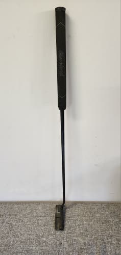 Used Men's 2021 Cleveland Right Handed Huntington Beach Soft Premier 8 Putter 33"