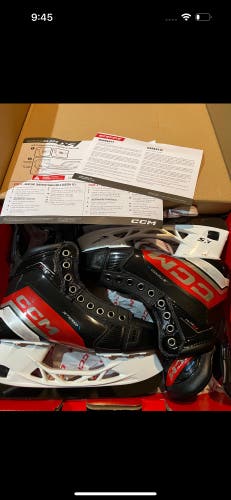 Intermediate CCM JetSpeed FT6 Pro Skates Regular Width Size 4.  NOW ONLY $525!!