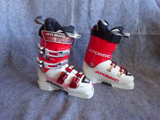 Brand New! Atomic RT STI Ski Boots Size-23.0