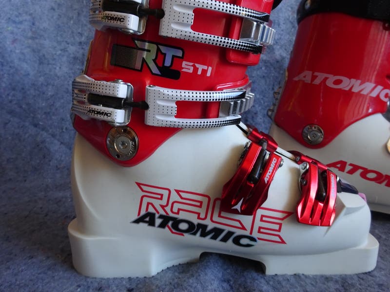 Brand New! Atomic RT STI Ski Boots Size-23.0 | SidelineSwap  display picture 2