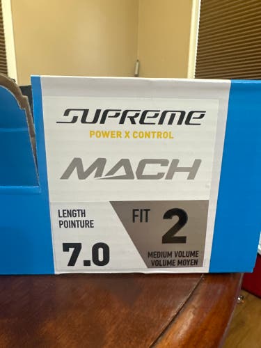 New Bauer Regular Width  Size 7 Supreme Mach Hockey Skates