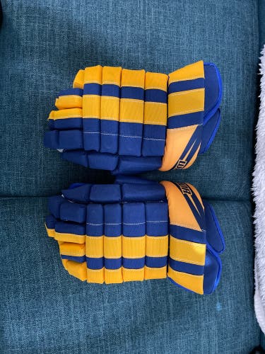 Warrior 14" Team Sweden Olympics Pro Stock Franchise Gloves