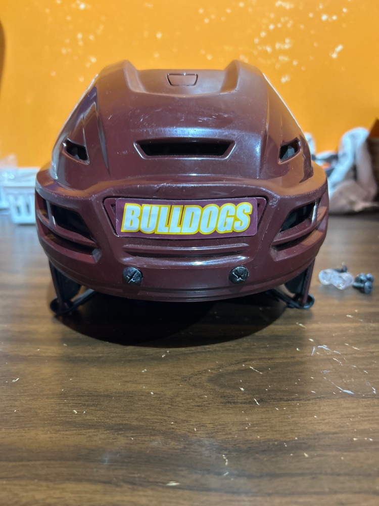 Used Minnesota-Duluth Bulldogs CCM Tacks 710 Helmet Med Maroon