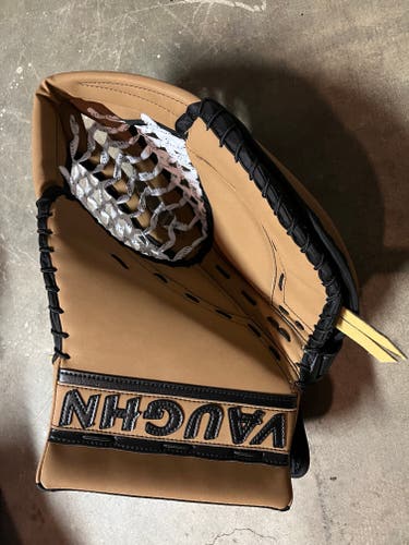 New Regular Vaughn SLR3 Pro Carbon Goalie Glove retro tan