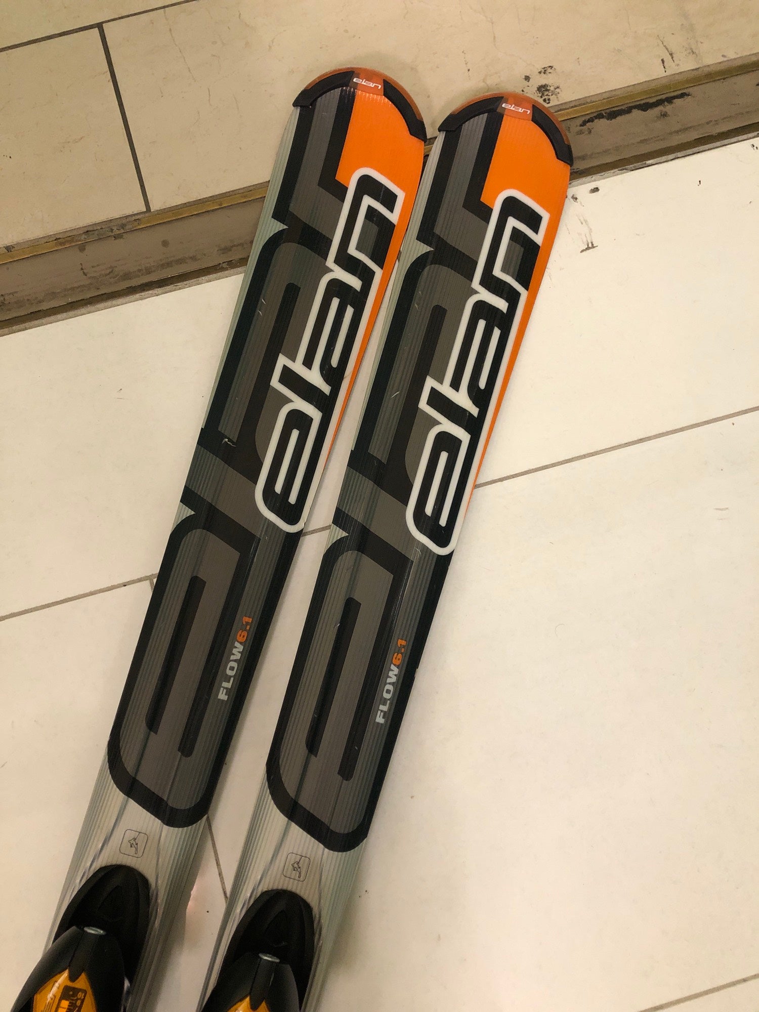 Used Elan Flow 6.1 160 Skis Yes Max Din | SidelineSwap