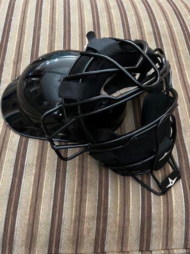 All Star FM25 Catcher's Mask And Skull Cap