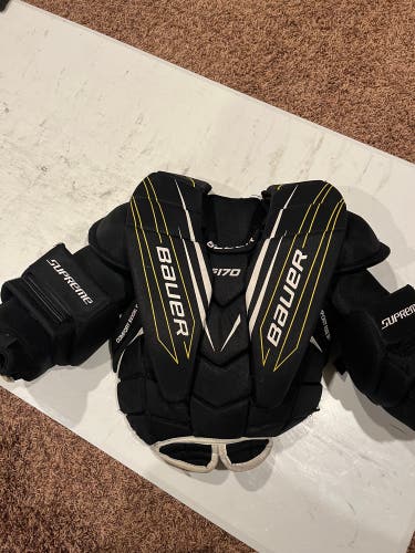 Used Large Bauer  Supreme S170 Goalie Chest Protector