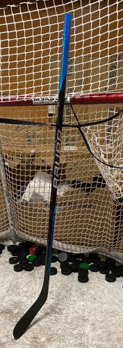 Senior Right Handed P28  Nexus Sync Hockey Stick