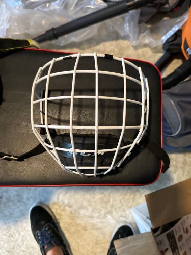 Used Small CCM FM580 White Cage