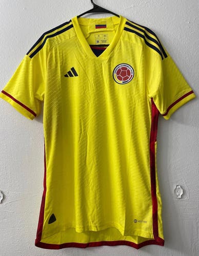 Adidas Colombia National Soccer Team 2022 WorldCup Vaporknit Home Jersey Size Medium