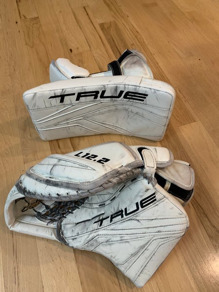 Used Senior Regular L12.2 Blocker And 580 Glove