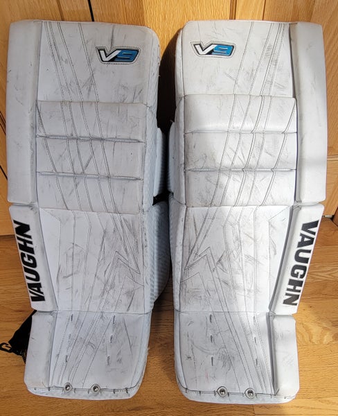 Used Vaughn Velocity V9 Hockey Goalie Leg Pads (28" + 2")
