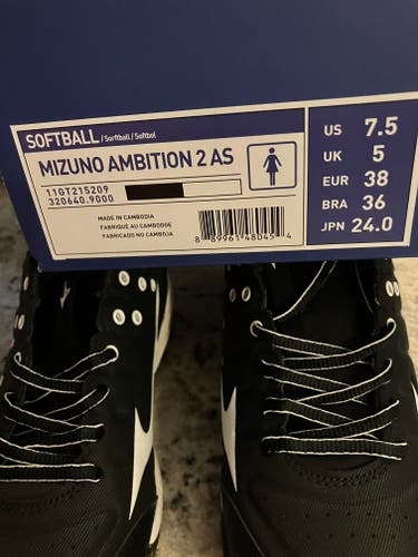 Black Adult Unisex New Size 6.5 (Women's 7.5) Mizuno Shoes
