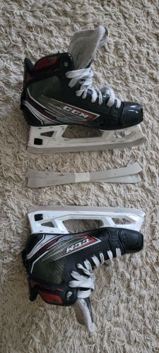 Junior Used CCM FT460 Hockey Goalie Skates Regular Width Size 5
