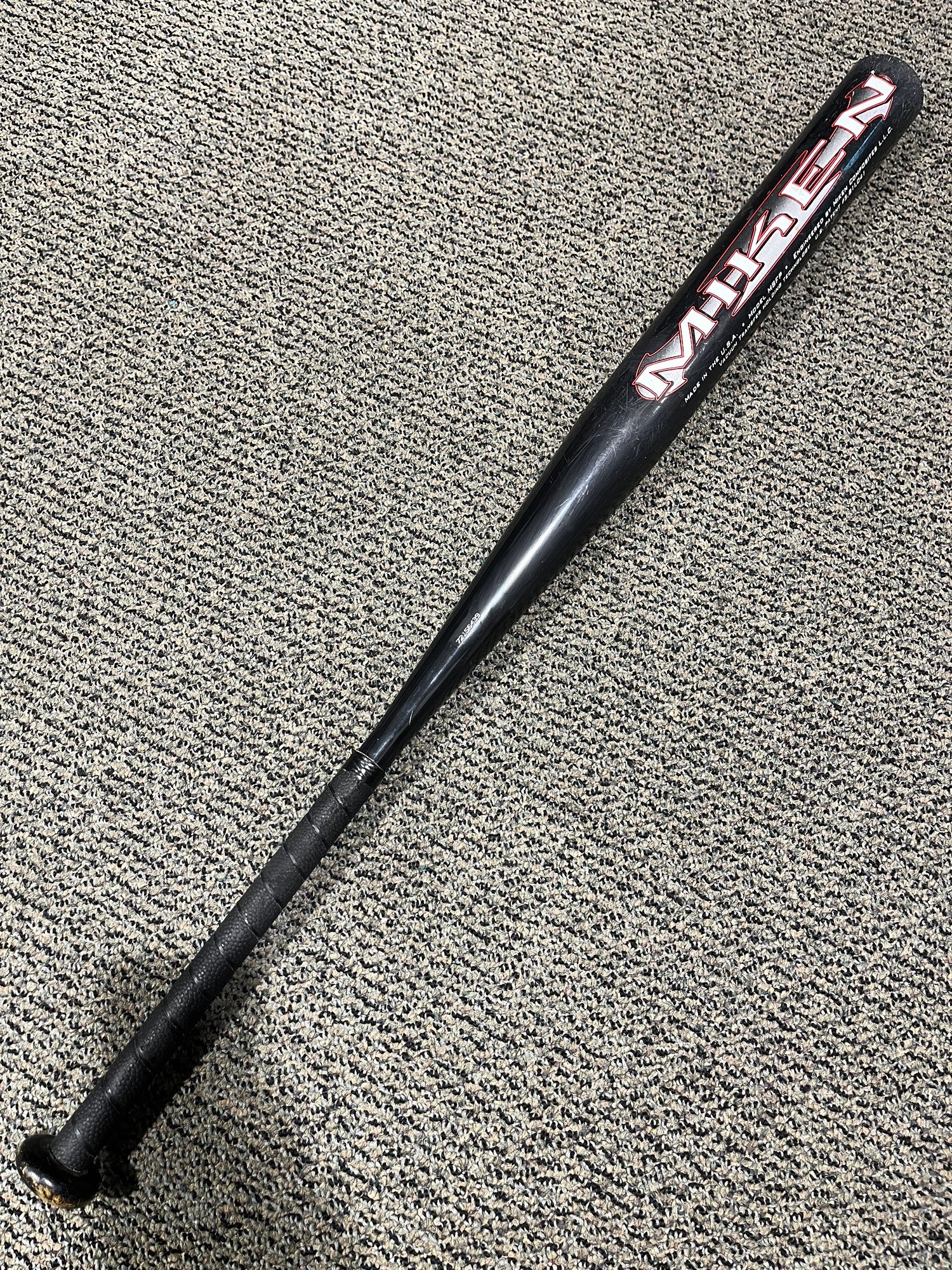 Batte Exclusive Miken Freak DST ASA, Slowpitch Softball, 34 Pouces 28 Oz, Composite