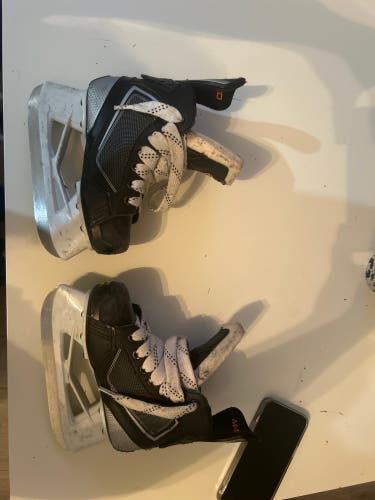 Easton Extra Wide Width Size 12.5 Mako Hockey Skates