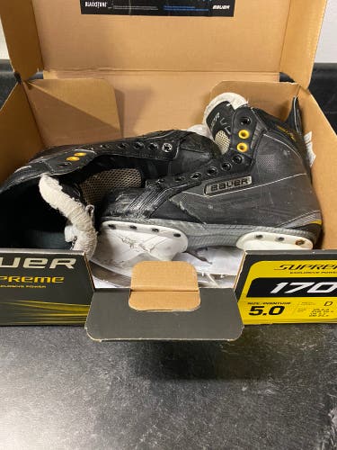 Used Bauer Regular Width Size 5 Supreme 170 Hockey Skates