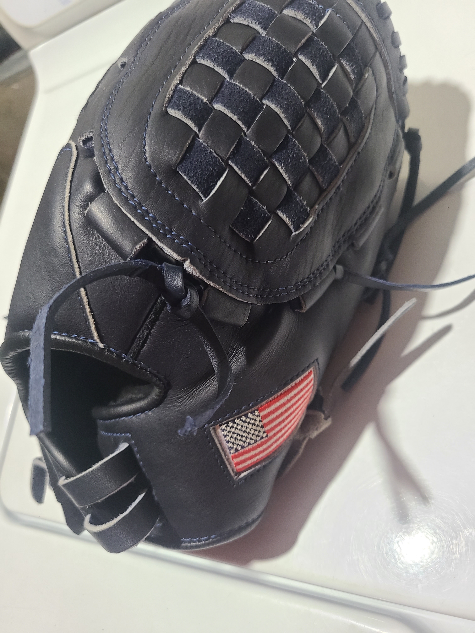 New without tags Right Hand Throw Rawlings Worth Outfield Softball Glove 12.5"