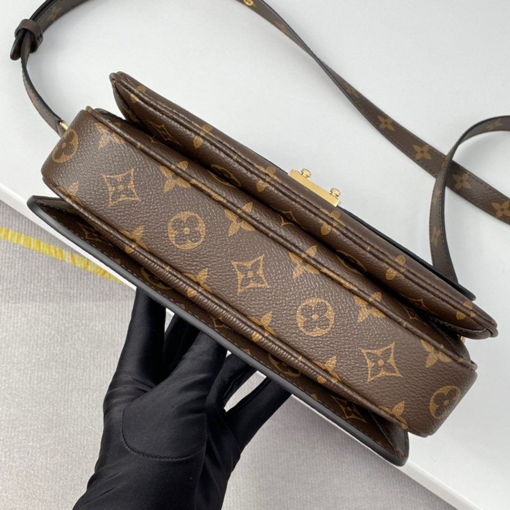 Louis Vuitton Pochette Metis bag in 2023  Pochette metis, Louis vuitton  pochette metis, Louis vuitton pochette