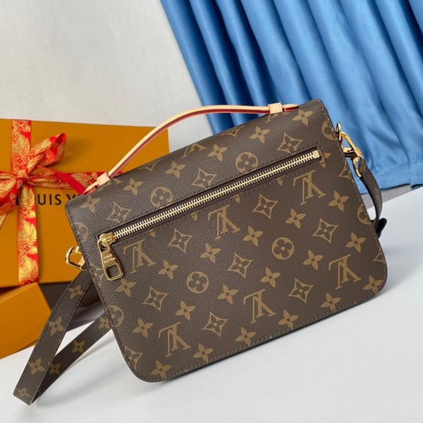 Louis Vuitton 2023 Pochette Metis Monogram Shoulder Bag