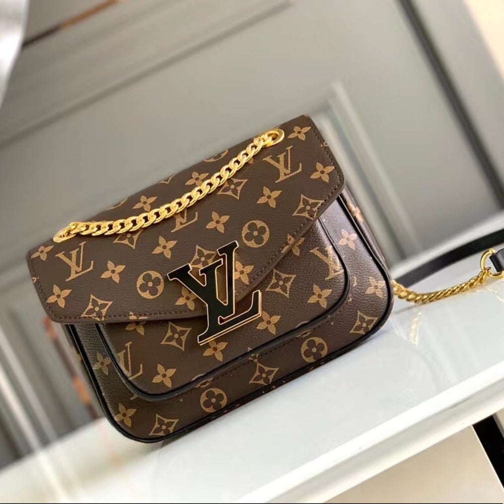 Brand New Louis Vuitton Passy Women's Designer Handbag Monogram Canvas  Brown