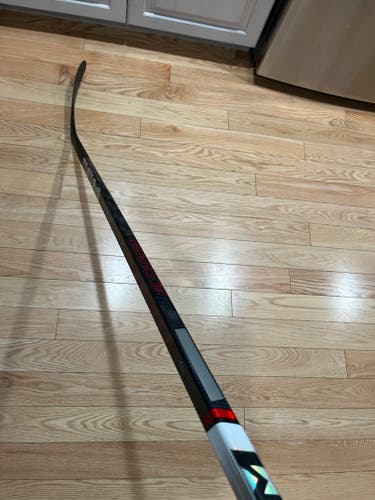 Senior Left Hand CCM JetSpeed FT6 Pro Hockey Stick P28