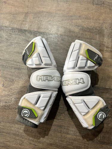 Maverik Max Arm Pads Size Large