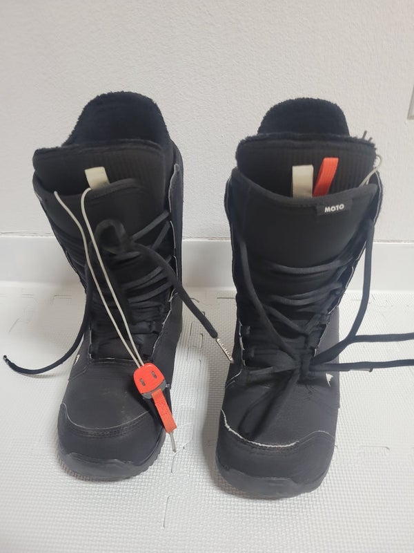 Used Burton Moto Lace Senior 11 Men's Snowboard Boots