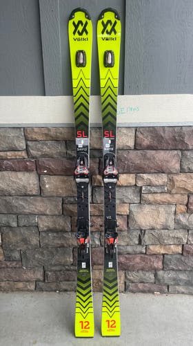Used Men's 2023 Volkl 165 cm Racing Racetiger SL Skis With Bindings Max Din 16