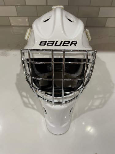 Bauer 930 Goalie Helmet Junior large
