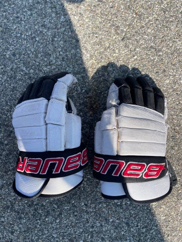 Used Bauer Hockey Gloves 15