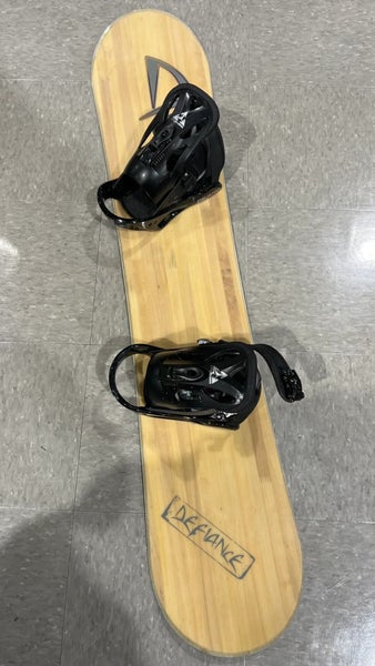 Used Defiance 132cm Snowboard