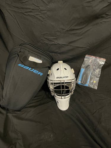 Used Bauer 940 Goalie Mask