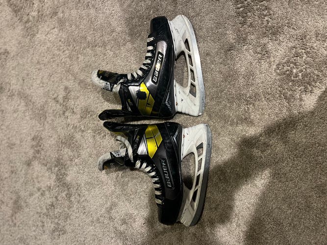 Used Bauer Regular Width   Size 6.5 Supreme 3S Hockey Skates